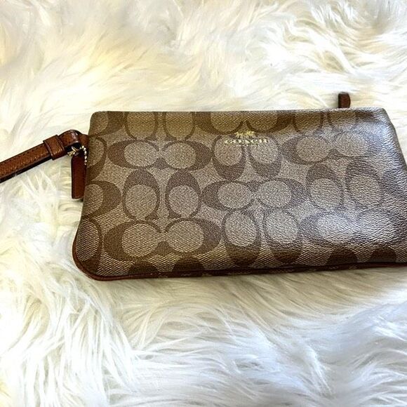 Coach Large Wristlet Clutch Top Zip Brown $125 signature C used - Picture 1 of 9